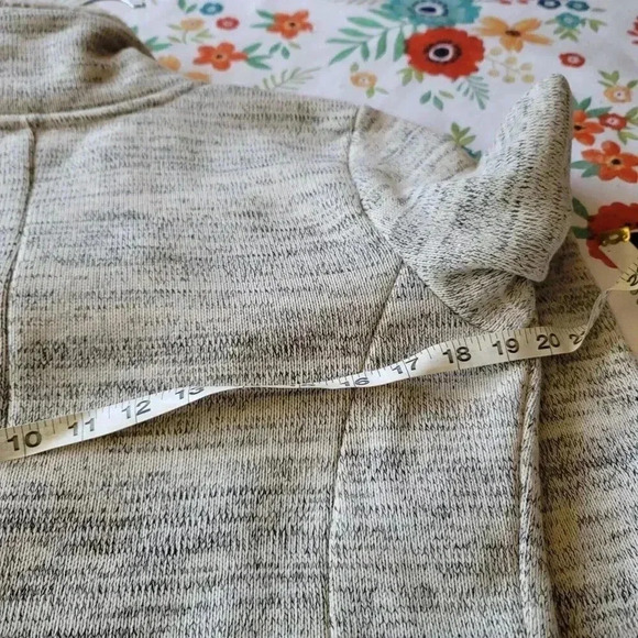 Kuhl Sweater Womens Small Cream Alaska Long Full Zip Pockets Travel Grey - Picture 13 of 13